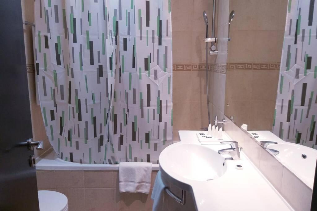 Lovely 1-Bedroom Apartment In The Heart Of Dubai Marina מראה חיצוני תמונה