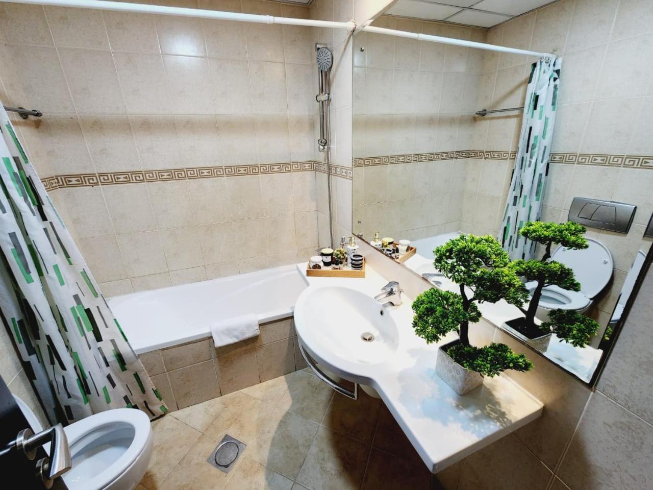 Lovely 1-Bedroom Apartment In The Heart Of Dubai Marina מראה חיצוני תמונה